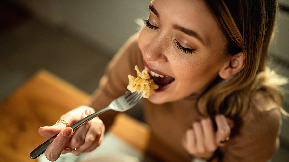 Eating pasta