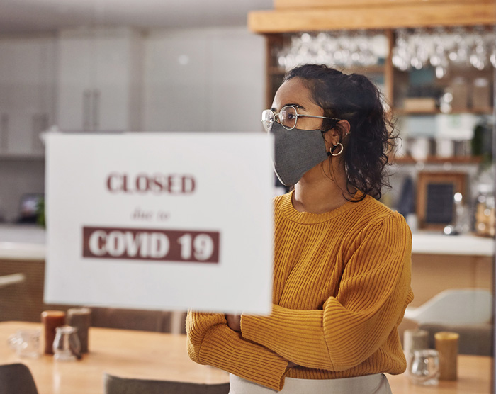 Closed Covid-19 sign