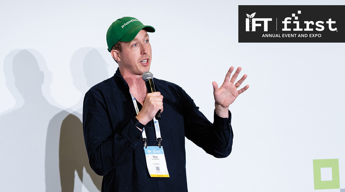 Tony Martens delivers his winning presentation in The Pitch! startup competition at IFT FIRST.