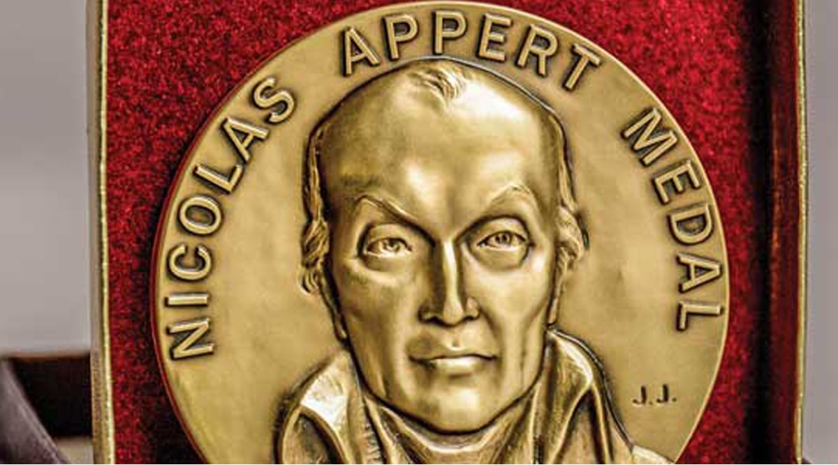 F Achievementawards X