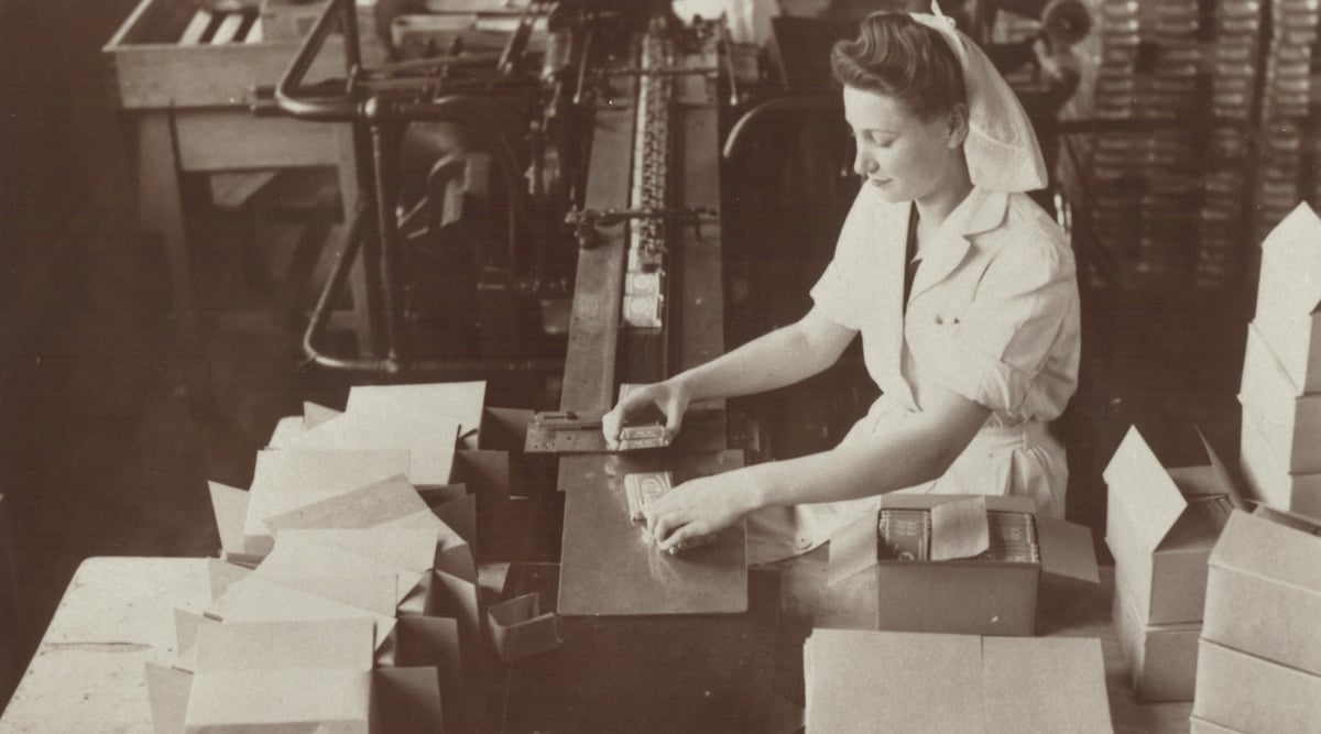 BW Nestle worker packing