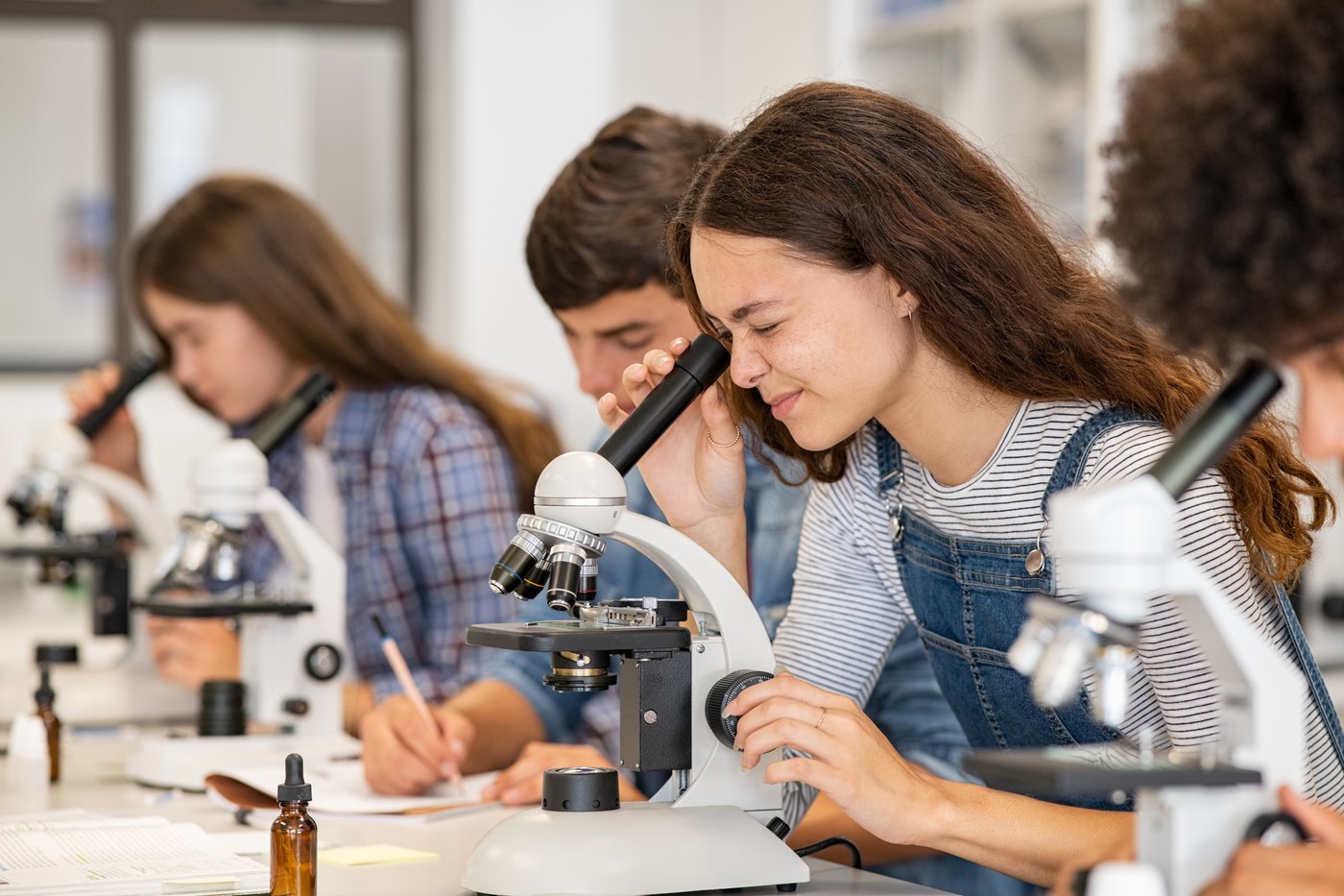 School_Students_Science Class_Microscope_High School