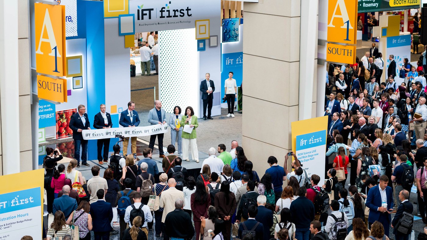 IFT FIRST 0pening-ribbon-cutting in the Food Expo Hall.
