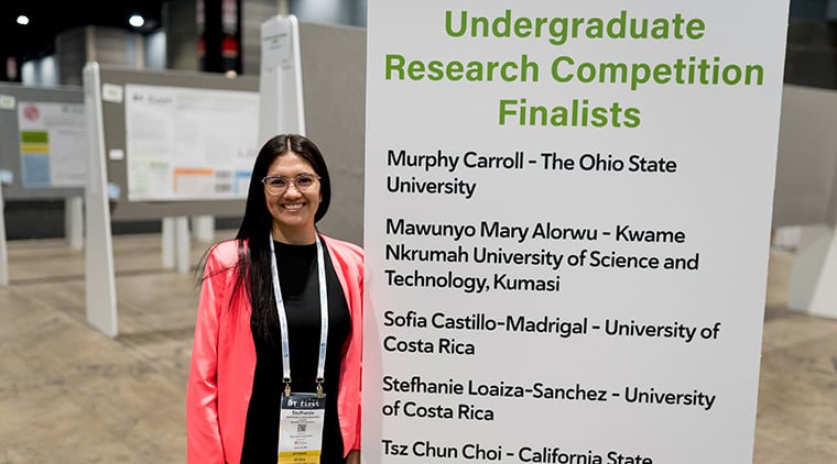 Stefhanieloaisasanchez X