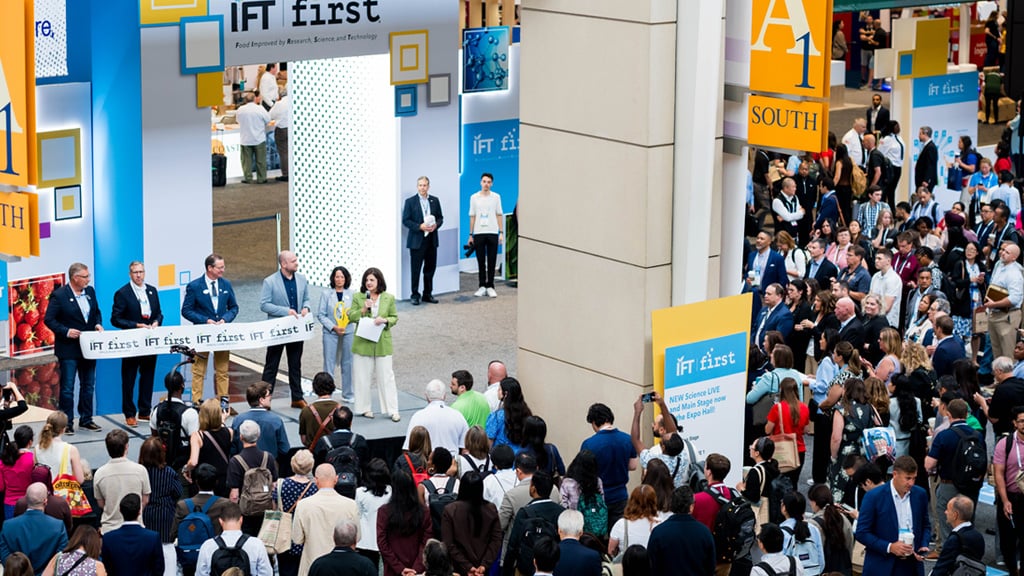 IFT FIRST 0pening-ribbon-cutting in the Food Expo Hall.