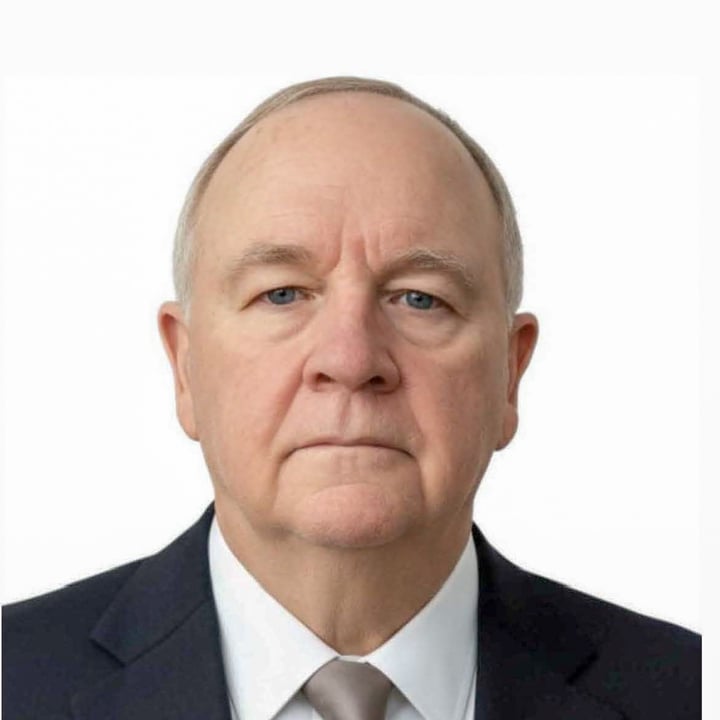 Edgar Chambers headshot